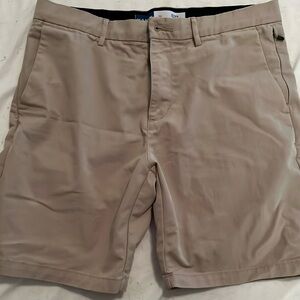 Old Navy Men’s Ultimate Tech shorts (slim)
